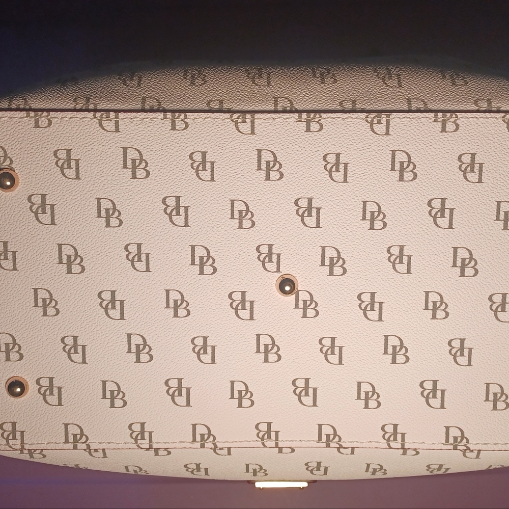 Dooney & Bourke Gretta Brenna Large Top Handle Red Valentine's Inside Bag NWT - Picture 9 of 11